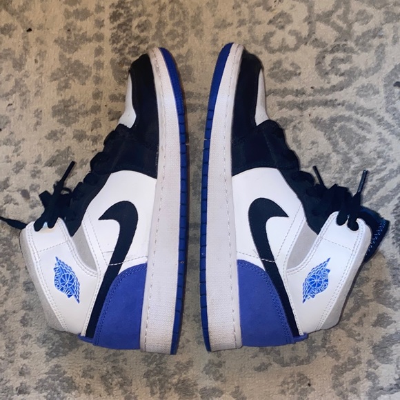 jordan 1 royal black toe mid